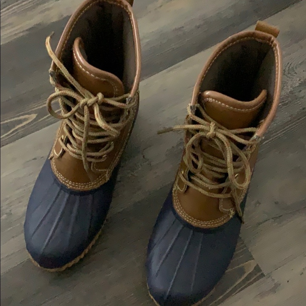 Snow boots